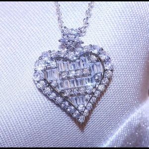 Last Minute Mother’s day gift. Heart Me Necklace